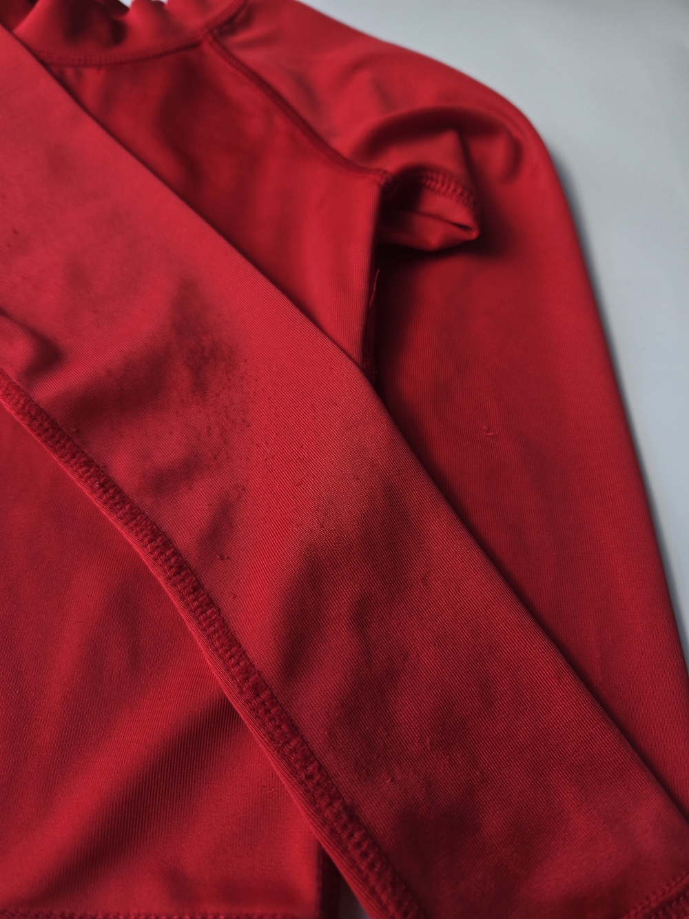 Kanu Surf Kids Red Rashguard with White Logo - Picture 5 of 7
